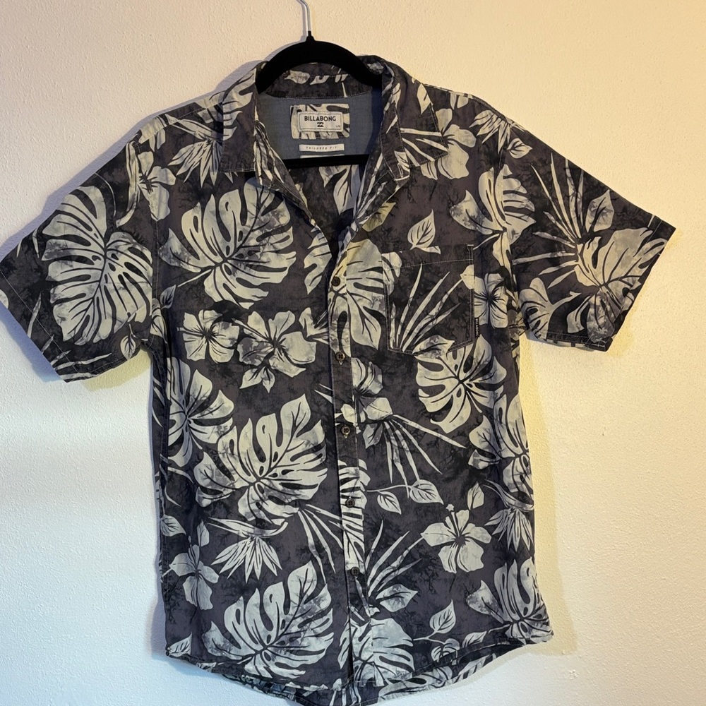 Billabong Black & White Large Hawaiian Button-Down Shirt tailored fit stretch